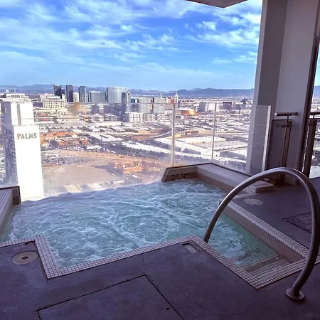 Luxury 4000 Sqft Penthouse At Palms Place 56 Floor